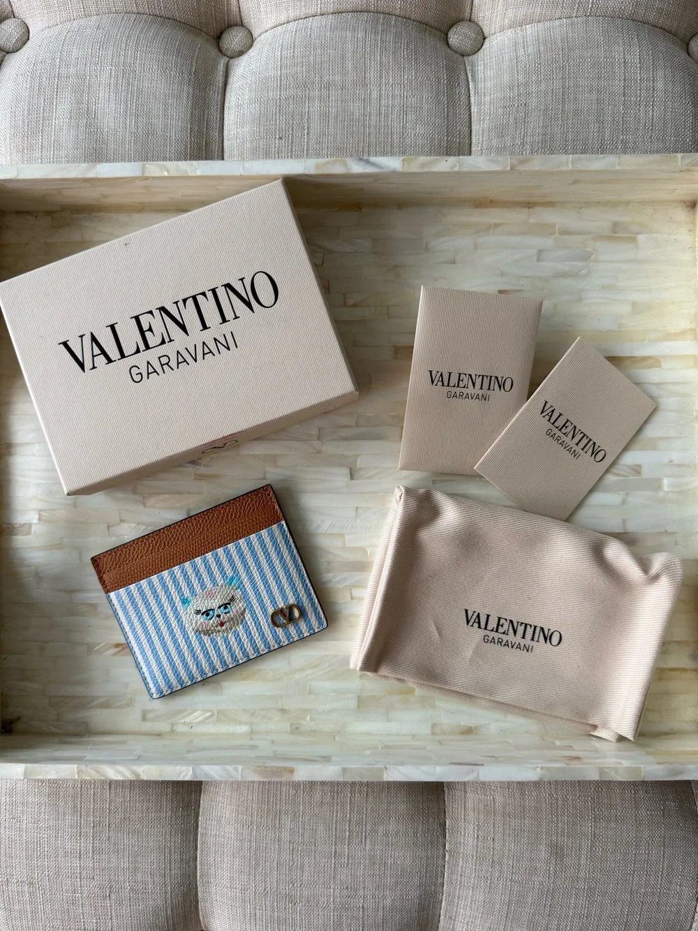 NWT Valentino Garavani VLogo Signature Wallet in Le Chat de la Maison Print